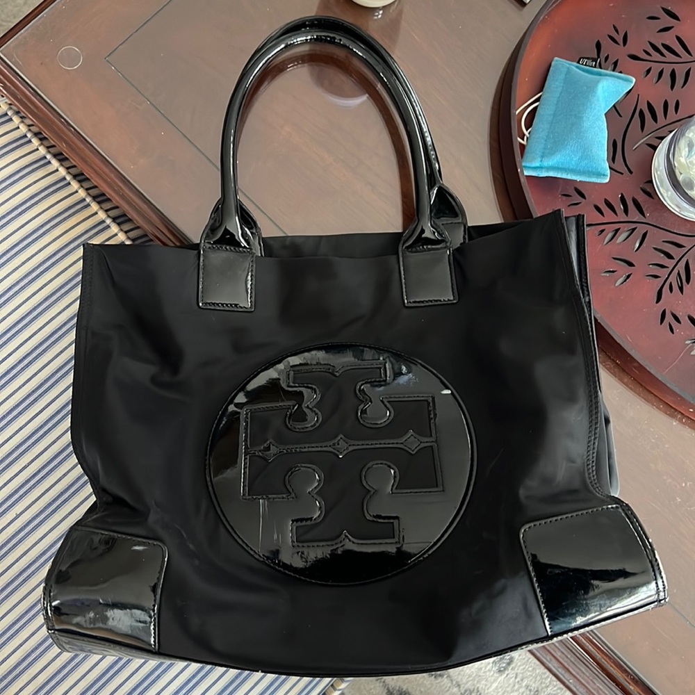 ELLA PATENT Tory Burch TOTE BAG